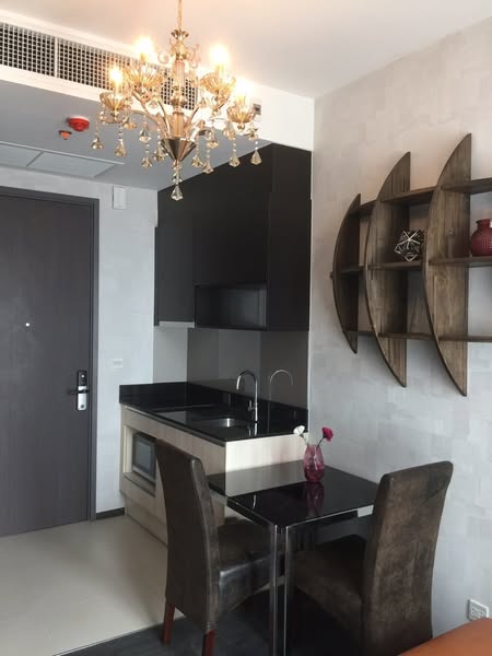kitchen of The Edge Sukhumvit 23
