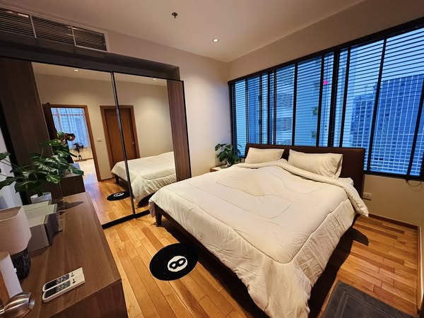 bedroom of The Emporio Place