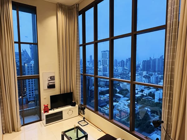 bedroom of The Emporio Place