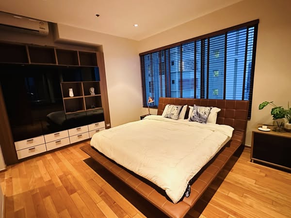 bedroom and room interior of The Emporio Place