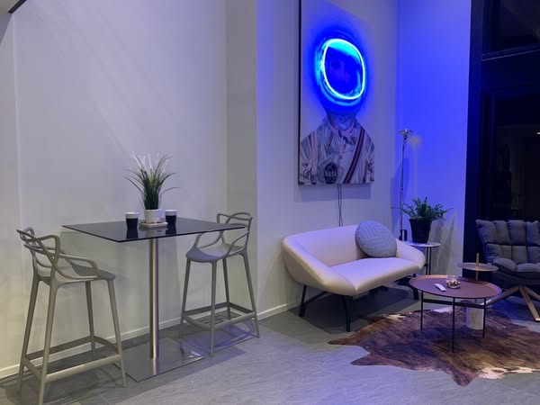 living room of The Lofts Silom by Raimon Land