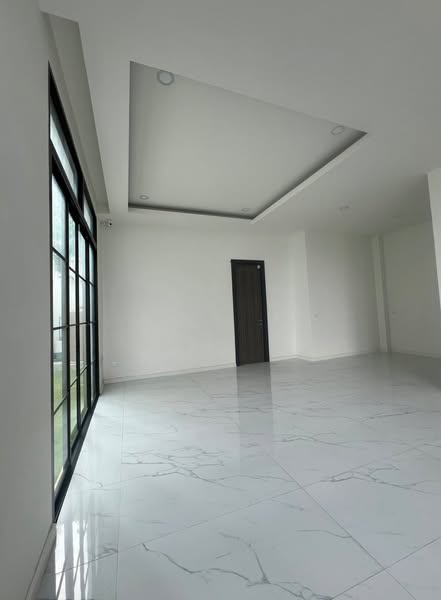 room interior of The Master Ekkamai-Sukhonthasawat