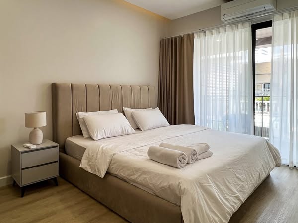 bedroom of The Park Lane Ekkamai 22