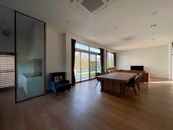 living room and room interior of VIVE Rama 9