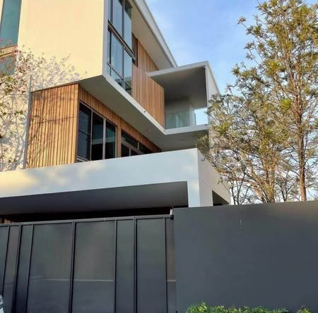 room interior of VIVE Rama 9