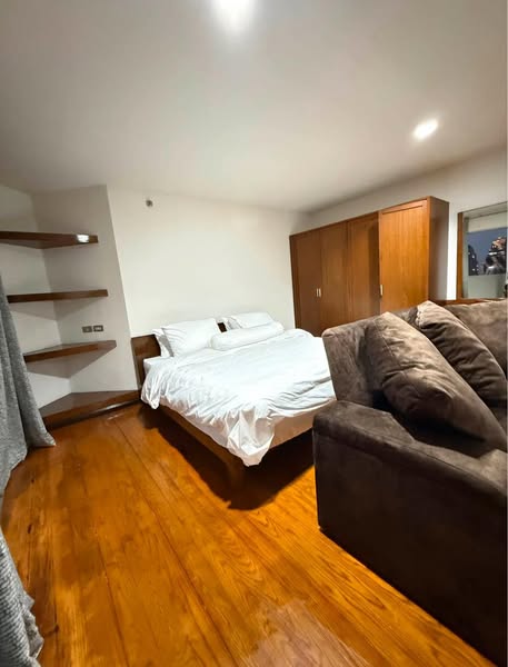 bedroom of Witthayu Complex