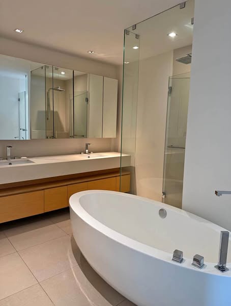 bathroom of The River Condominium